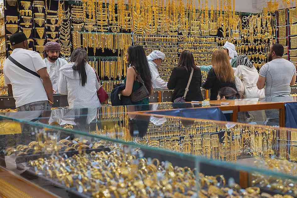 Emirati Investors Seek Gold and Silver; Moving Away from Cryptocurrencies