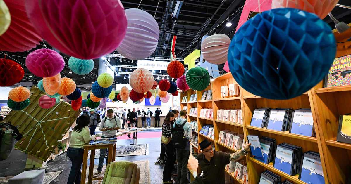 الأدب العربي يفتح مسارات جديدة إلى القراء حول العالم في معرض فرانكفورت للكتاب