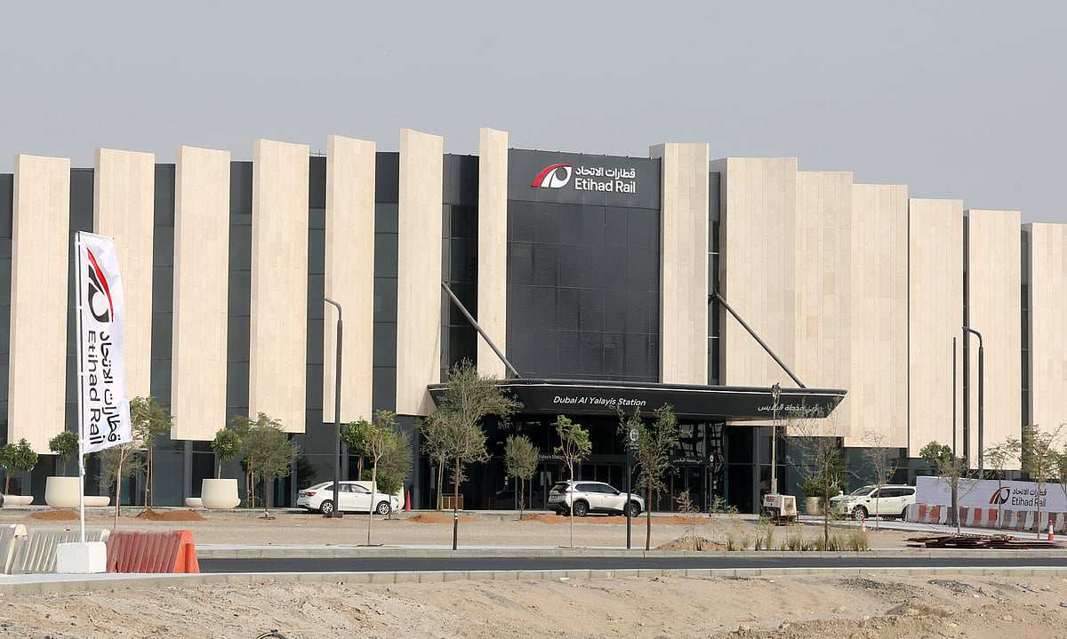 تذاكر قطار الاتحاد بين دبي وأبوظبي متاحة للبيع اليوم