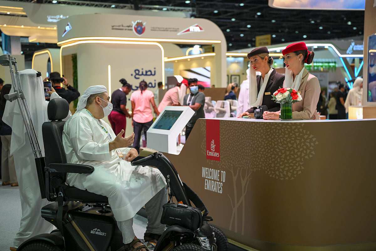 دبي تكشف عن نظارات ذكية وأطراف صناعية بيونية في معرض AccessAbilities