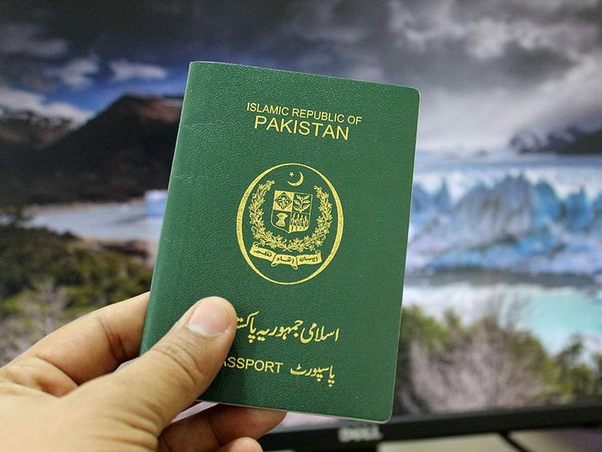 Pakistan Begins Issuing E-Passports to Nationals Living in the UAE