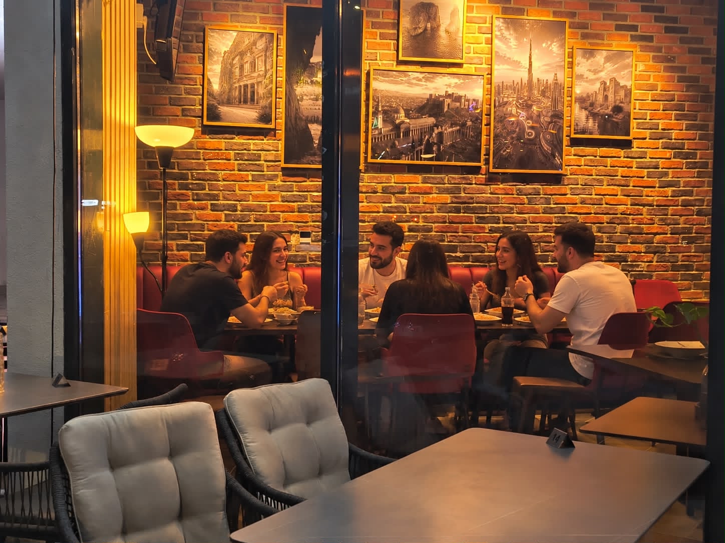 کافه تریا پاتوق | دبی - RestaurantPersian